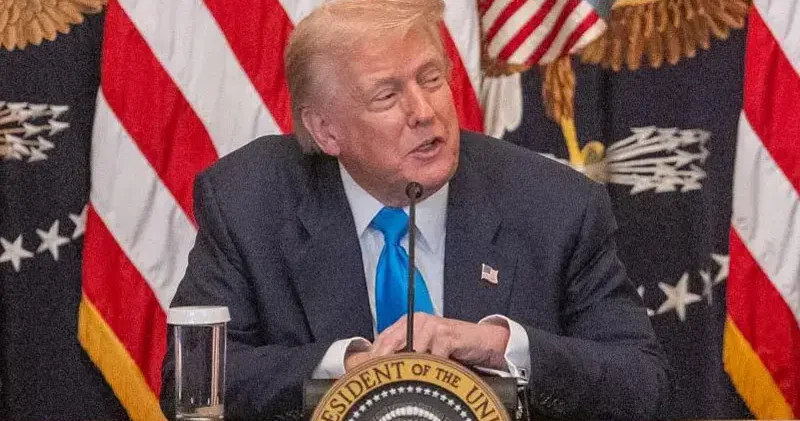 Trump, ‘H 1B’ vize başvuru ücretini 100 bin dolara çıkaran kararnameyi imzaladı