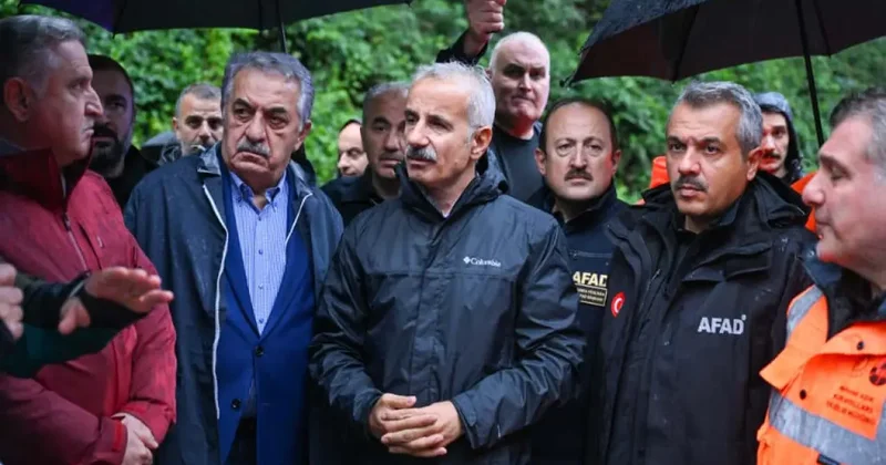 Bakan Uraloğlu selin vurduğu Rize de: Yaraları sarmak için gece gündüz çalışıyoruz