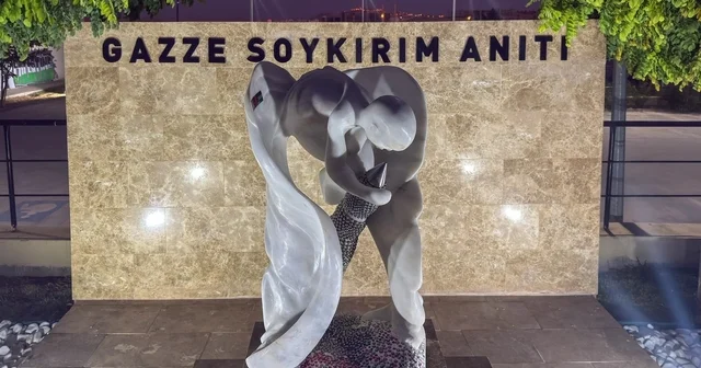 Mardin de üniversite kampüsüne Gazze Soykırım Anıtı dikildi Mardin Haberleri