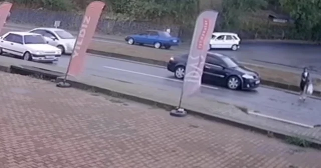 Yaya için durdurulan otomobile, başka araç çarptı; kaza kamerada Bartın Haberleri