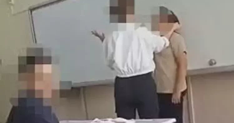 Görüntüler sosyal medyayı ayağa kaldırmıştı: Öğretmen hakkında soruşturma açıldı