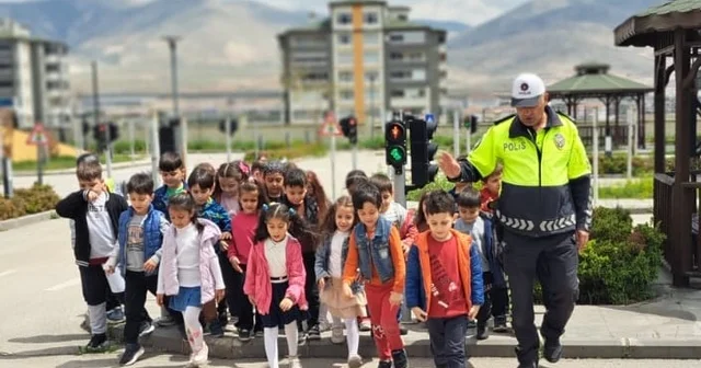 Niğde de 406 öğrenciye trafik eğitimi verildi Niğde Haberleri