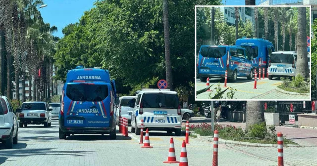 Başkasının kimliğini kullanan sürücü 3 düzensiz göçmenle yakalandı Antalya Haberleri