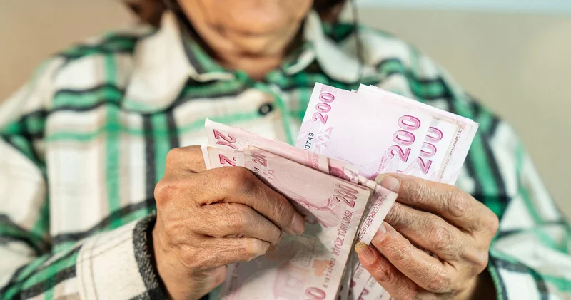 Milyonlarca emeklinin beklediği Temmuz zammı kesinleşti! Uzman isim tek tek açıkladı