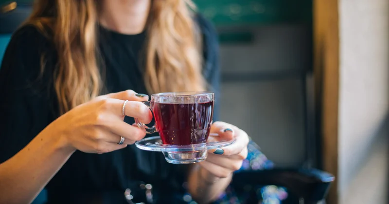 Bugün Dünya Çay Günü! Tüm dünyayı bir bardakta birleştiren içeceğin kültürel izleri çok eskiye dayanıyor!
