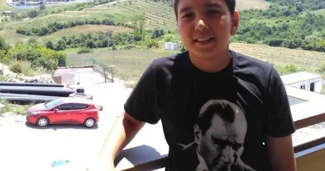 Yalova da 7 yıl önce öldürülen Kerem in arkadaşının annesi cinayet şüphesiyle yargılanmaya başlandı Yalova Haberleri
