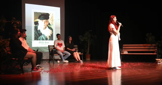 Isparta da üniversite öğrencilerinden Ustalara Saygı Programı Aşk Şiirleri Gecesi etkinliği Isparta Haberleri