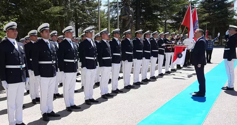 Bakan Yerlikaya dan Polis Akademisi ne ziyaret