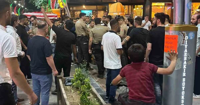 Ehliyetsiz motosiklet sürücüsünü yakalayan bekçiler ile vatandaşlar arasında gerginlik Gündem Haberleri