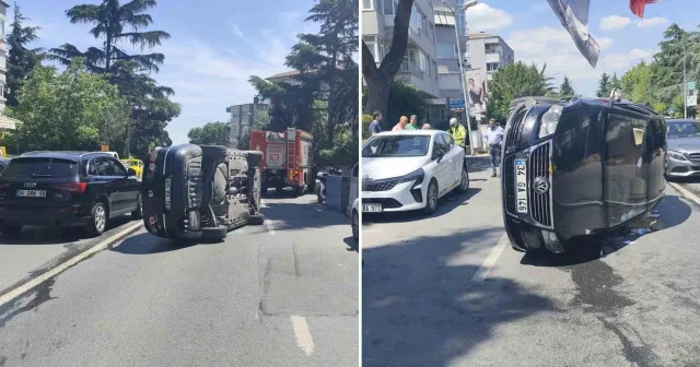 Beşiktaş ta park halindeki araca çarpan otomobil yan yattı: 1 yaralı İstanbul Haberleri