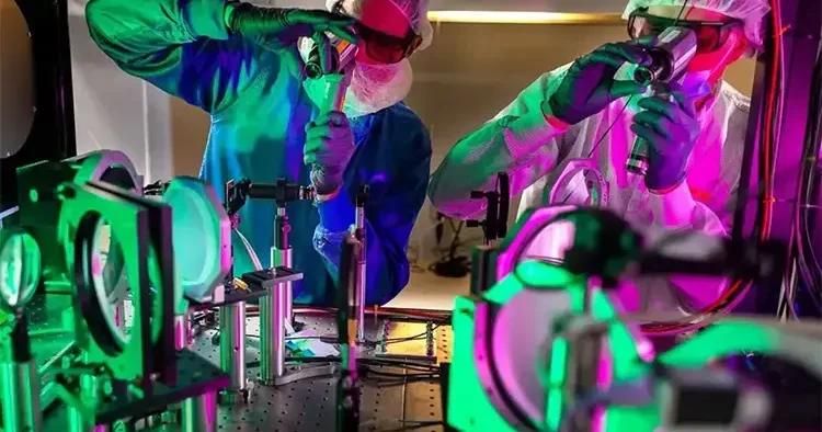 Akılalmaz büyüklük, akılalmaz hız: Dünyanın tüm elektriğinin 100 katından fazla ve sadece 25 kentilyon saniye