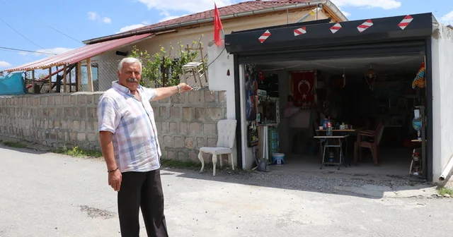 40 yıldır biriktirdiği eşyalarını evinin garajında müzeye dönüştürdüğü bölümde sergiliyor Kayseri Haberleri