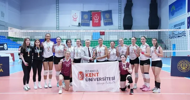 İstanbul Kent Üniversitesi voleybol kadın takımı şampiyonluk elde etti