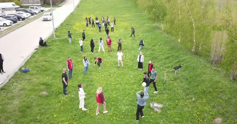 Polisten öğrencilere anlamlı 19 Mayıs etkinliği