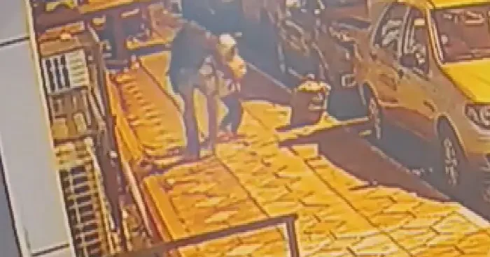 Babası bagajdan eşya alan çocuğu kaçırmaya çalışan şüpheli tutuklandı!