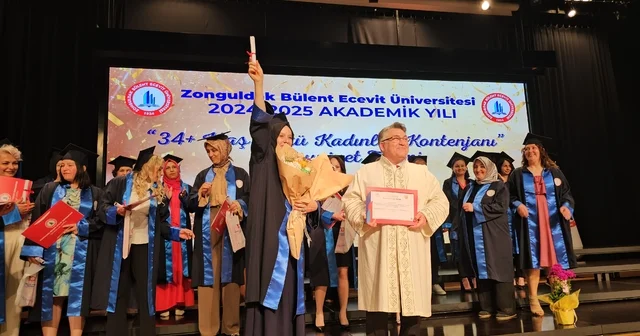 YÖK ün kontenjanıyla üniversiteli olan 34 yaş üstü kadınlar mezun oldu Zonguldak Haberleri