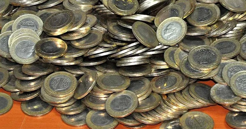 Evin bu noktasına 3 tane madeni para koyun: Bereket ve bolluk kapısı aralanacak! Sözcü Gazetesi
