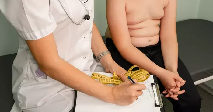 Çocuklarda obezite alarmı! Uzmanlar uyarıyor: Eskiden nadirdi, şimdi küçük yaşta Tip 2 Diyabet arttı