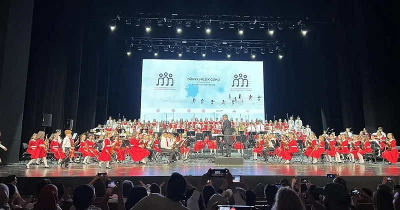 Beklenen gün geldi! Cumhurbaşkanlığı Çocuk Orkestrası ve Korosu İstanbullular ile buluştu
