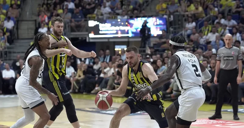 CANLI Basketbol Süper Ligi final serisinde 3. randevu: Beşiktaş, Fenerbahçe Beko yu ağırlıyor!