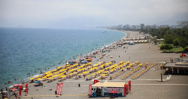 Sınav bitti, sahiller doldu Antalya Haberleri