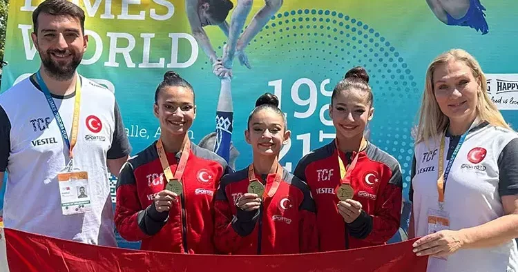 Akrobatik Cimnastik Kadın Milli Takımı, Almanya da altın madalya kazandı!