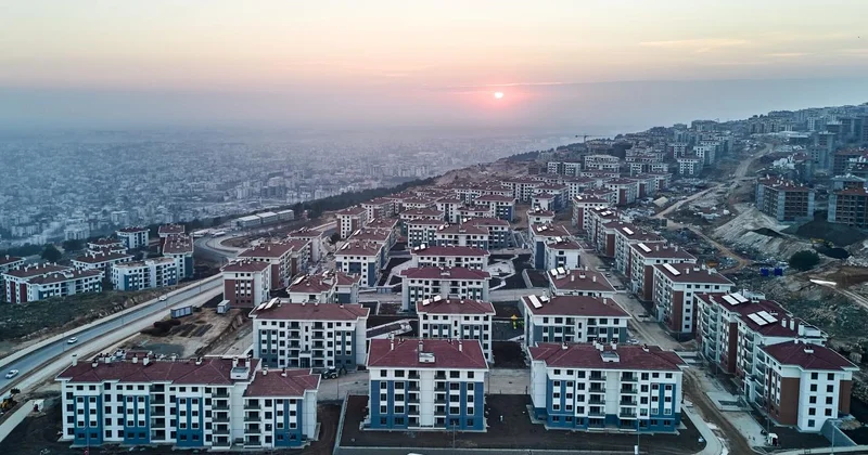 Deprem bölgesinde yıl sonuna kadar 453 bin konut ve iş yeri teslim edilecek