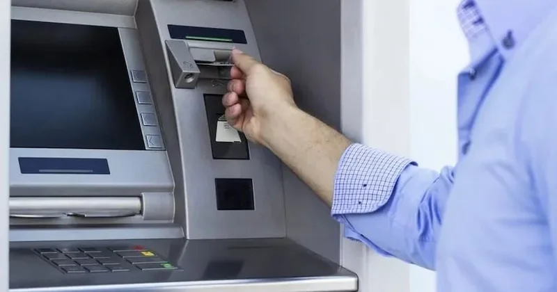 ATM kullananlar dikkat! Kartınızı bilerek yutabilir! Sözcü Gazetesi