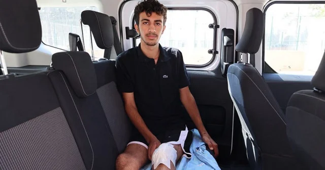 Hatay Büyükşehir Belediyesi nden örnek davranış: Üniversite hayalinin peşine sedyede gitti VİDEO İZLE