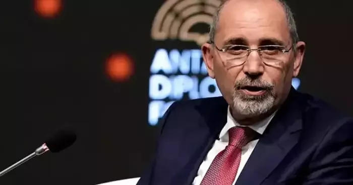 Ürdün Dışişleri Bakanı Safedi: Bölge çok derin bir uçurumun kenarında