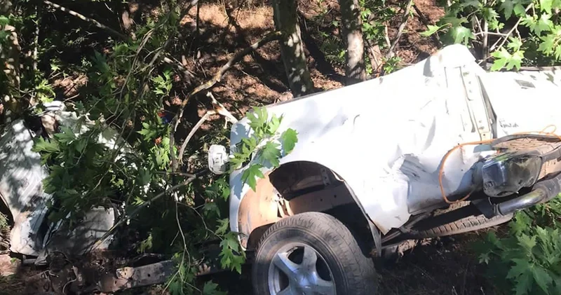 Adıyaman da korkunç kaza! Kamyonet uçurumdan yuvarlandı: 2 kişi hayatını kaybetti