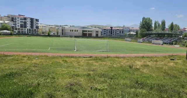 Bulanık Kopspor’a modern stadyum yapılacak Futbol Haberleri