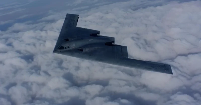 ABD nin B 2 gizli bombardıman uçakları Guam Adası na doğru hareket etti
