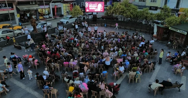 Salıpazarı nda çocuklara açık hava sinema etkinliği düzenlendi Samsun Haberleri