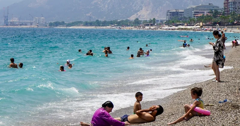Sınavdan çıkanlar sahilde stres attı Sözcü Gazetesi