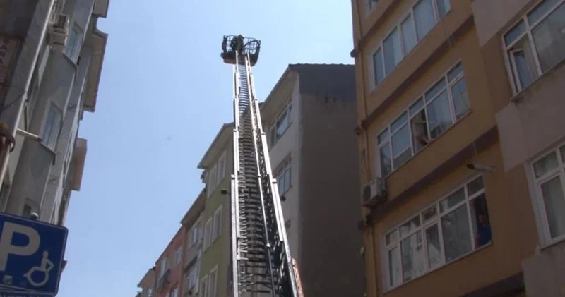 Kadıköy’de ustanın açık unuttuğu tüp, çatıda yangın çıkardı