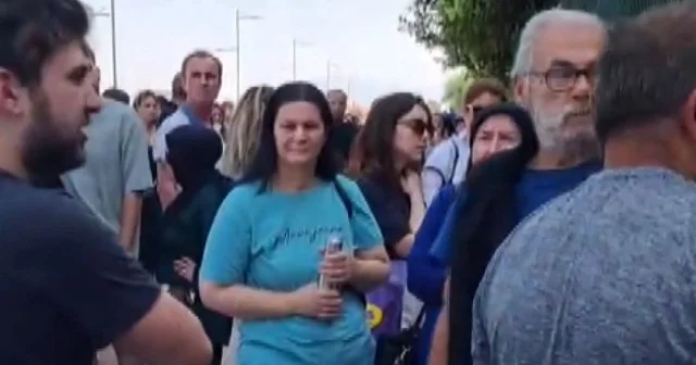 Sınava geç kalan genç ve babası arasında ilginç diyalog: Zaten girmek istemiyordum VİDEO İZLE