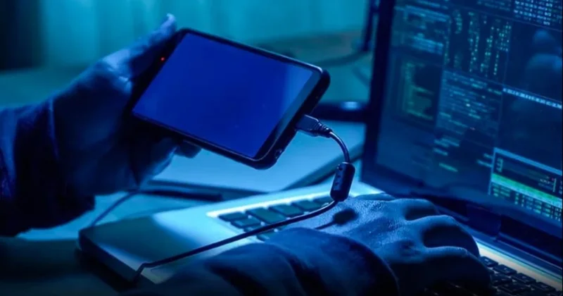 Eşine hediye ettiği telefondan casus yazılımı çıktı Sözcü Gazetesi