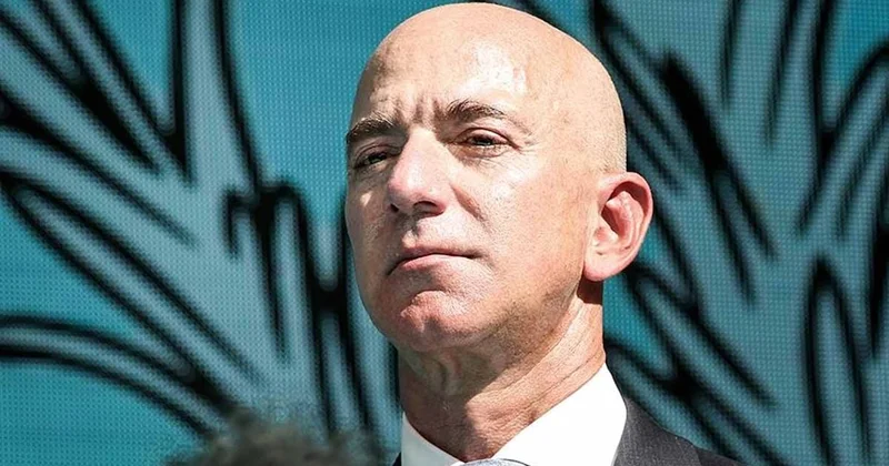 ‘Bunu anladığımda zengin oldum’: 210 milyar dolarlık servetin sahibi Jeff Bezos, kendisini milyarder yapan sırrı paylaştı Sözcü Gazetesi
