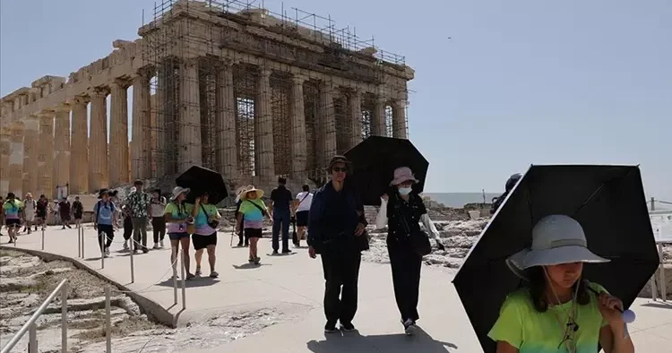 Yunanistan da hava sıcaklıkları 43 dereceye çıkacak