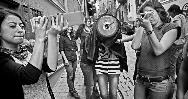 Galata Fotoğrafhanesi atölyesi/lensler konuşabilseydi Agos