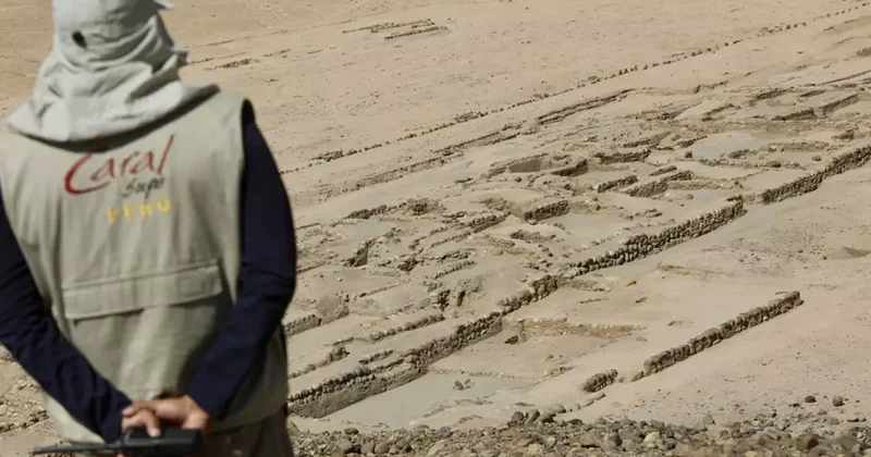 Peru da 3.800 Yıllık Antik Kent Havadan Görüntülendi