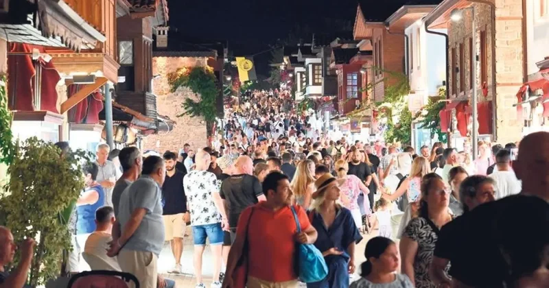 Antalya’ya turist akını