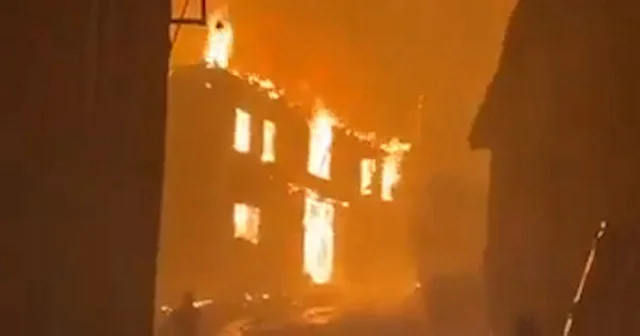 Sakarya da yangının boyutu gözler önüne serildi VİDEO İZLE