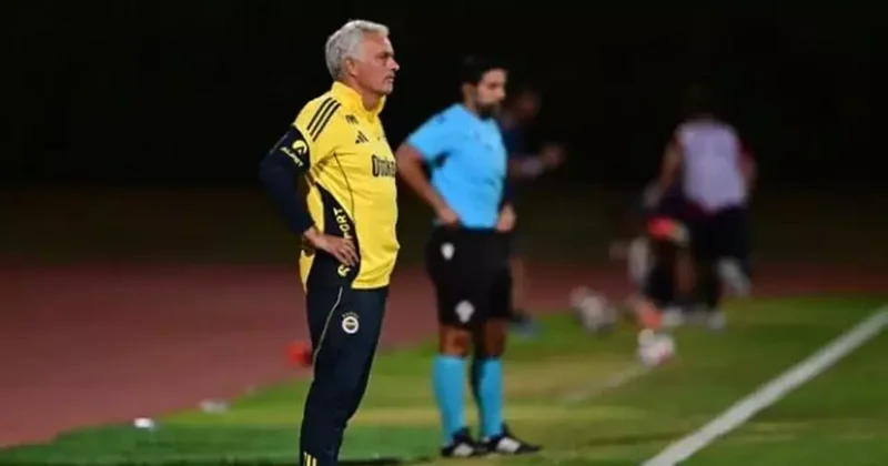 Mourinho dan taraftarı heyecanlandıracak sözler: Dünyaca ünlü golcüyü takip ediyor