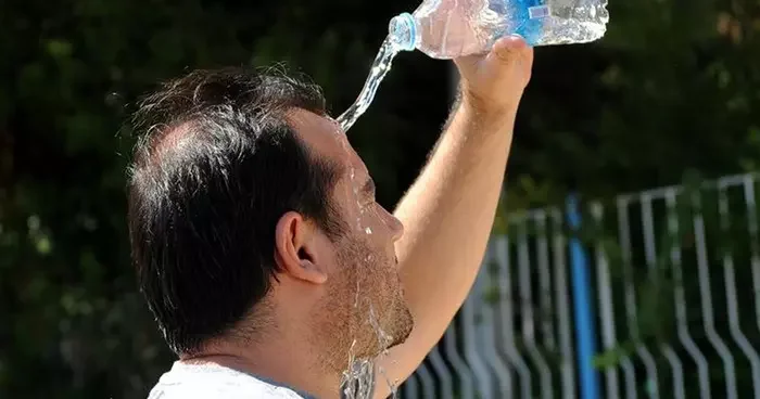 Türkiye yeniden sıcak hava dalgasının etkisine girdi! Gölgede bile 45 derece olacak