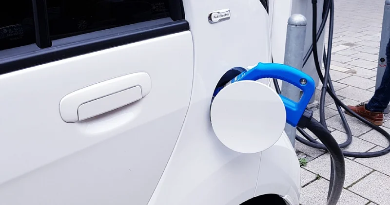 Elektrikli otomobillerde ÖTV yetkisi Cumhurbaşkanı’na verildi