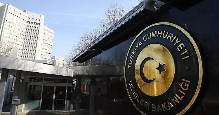 Yunanistan, İyon ve Ege denizlerine ilişkin deniz park alanları planını duyurdu! Dışişleri Bakanlığı ndan açıklama