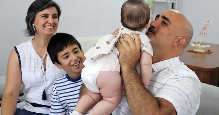 İzledikleri film onların hayatını değiştirdi... Evrakları teslim ettikleri gün Çağla bebek dünyaya geldi Kucağıma verdikleri an evet bu benim kızım dedim