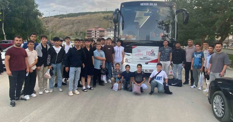 Bayburtlu öğrenciler Çanakkale’ye uğurlandı